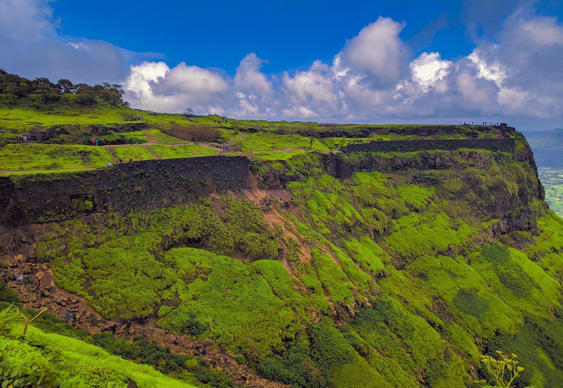 Monsoon Trekking in Maharashtra: Top Trails to Explore in the Rains
