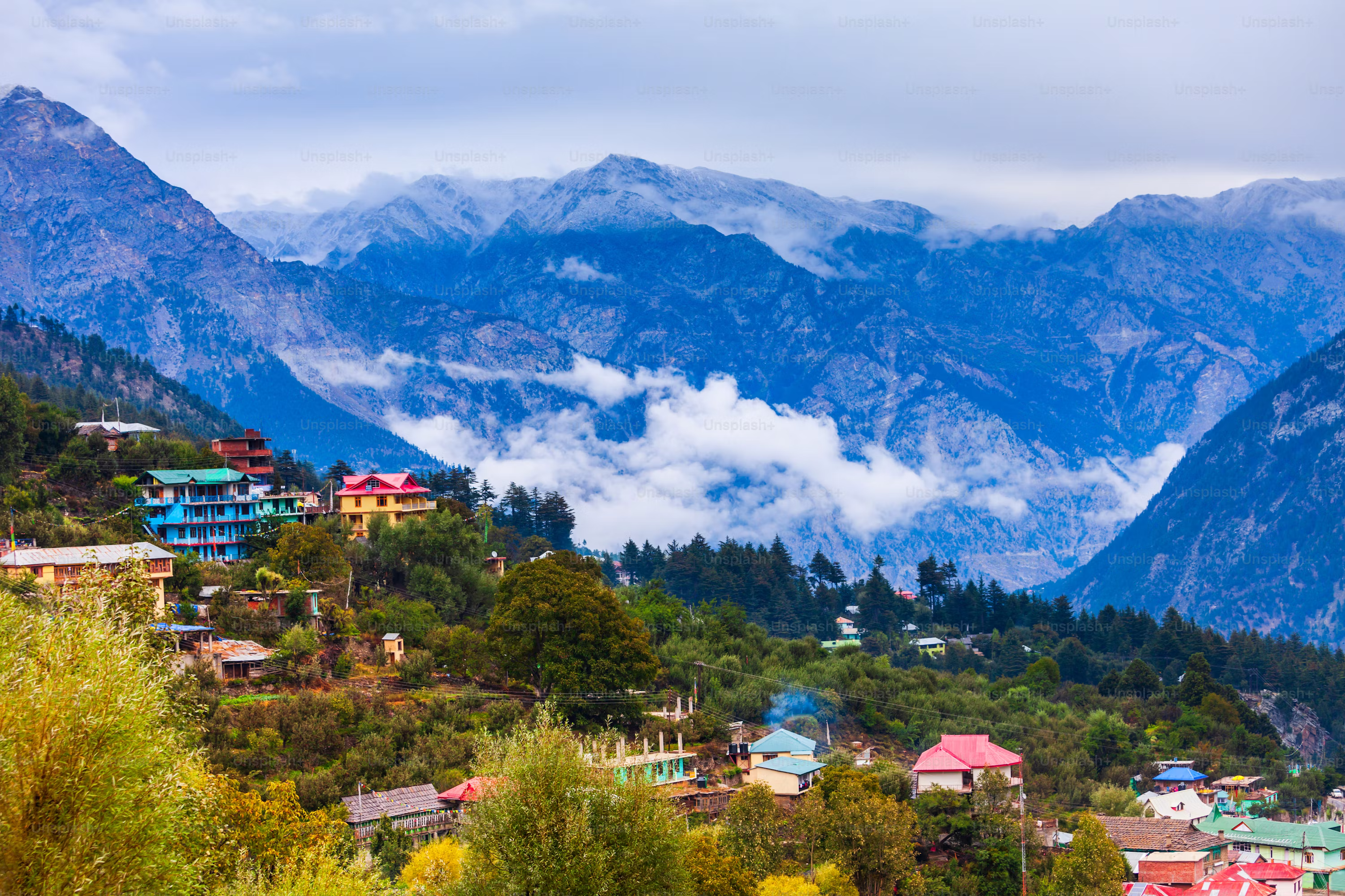 Best Treks in Himachal Pradesh Under 10,000 ft (Perfect for First-Timers in 2026)